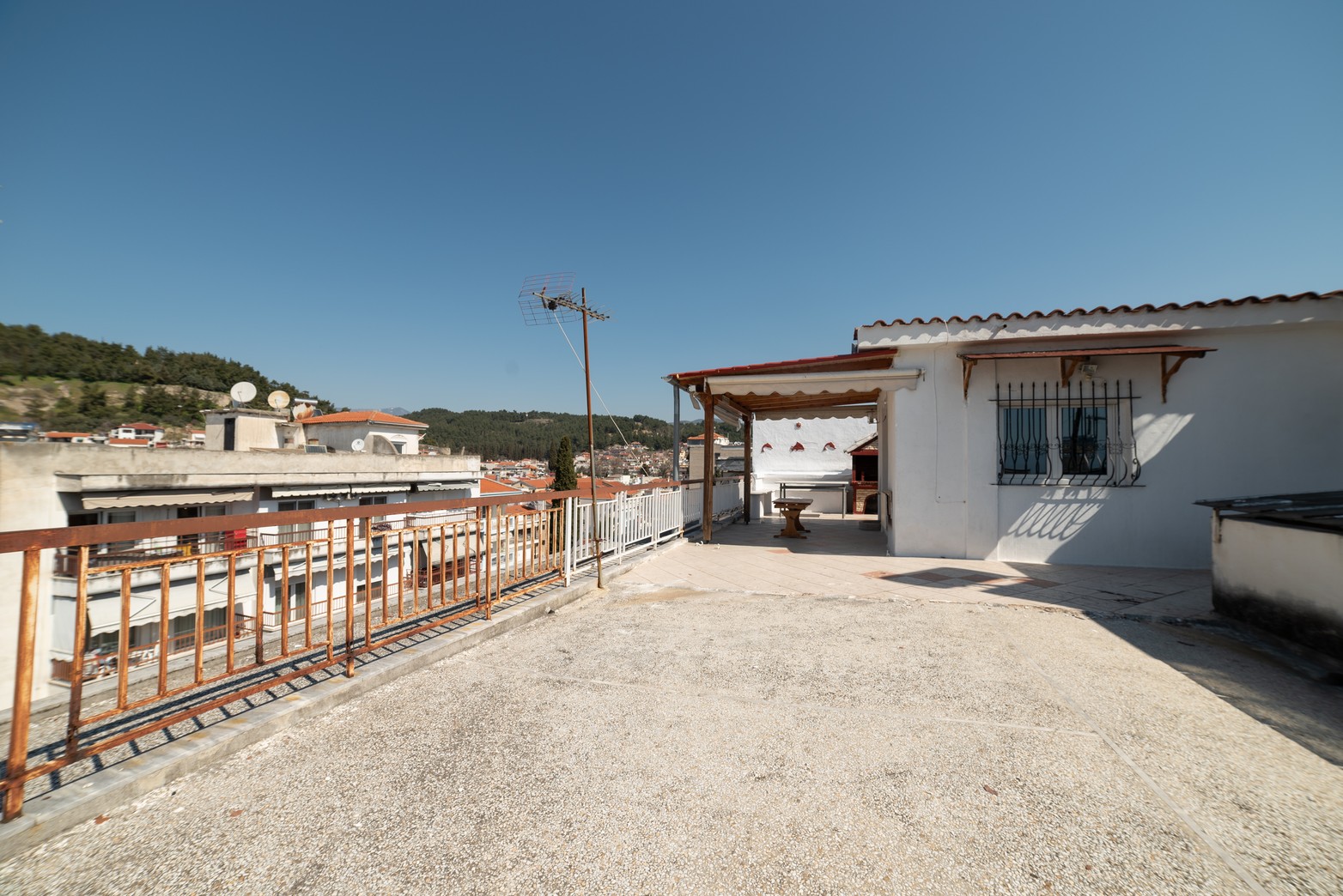 Low Budget Ανακαίνιση Διαμερίσματος για Ενοικίαση • Σέρρες • 17